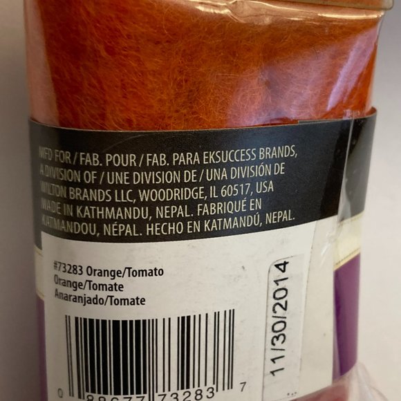 24 Dimensions FeltWorks 100% Wool Roving Orange Tomato Red 0.25oz Needle Felting - Picture 8 of 16